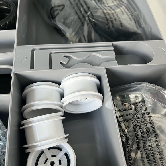 Meccano 27 in 1 Supercar, robotics, STEAM - Picture 9 of 10